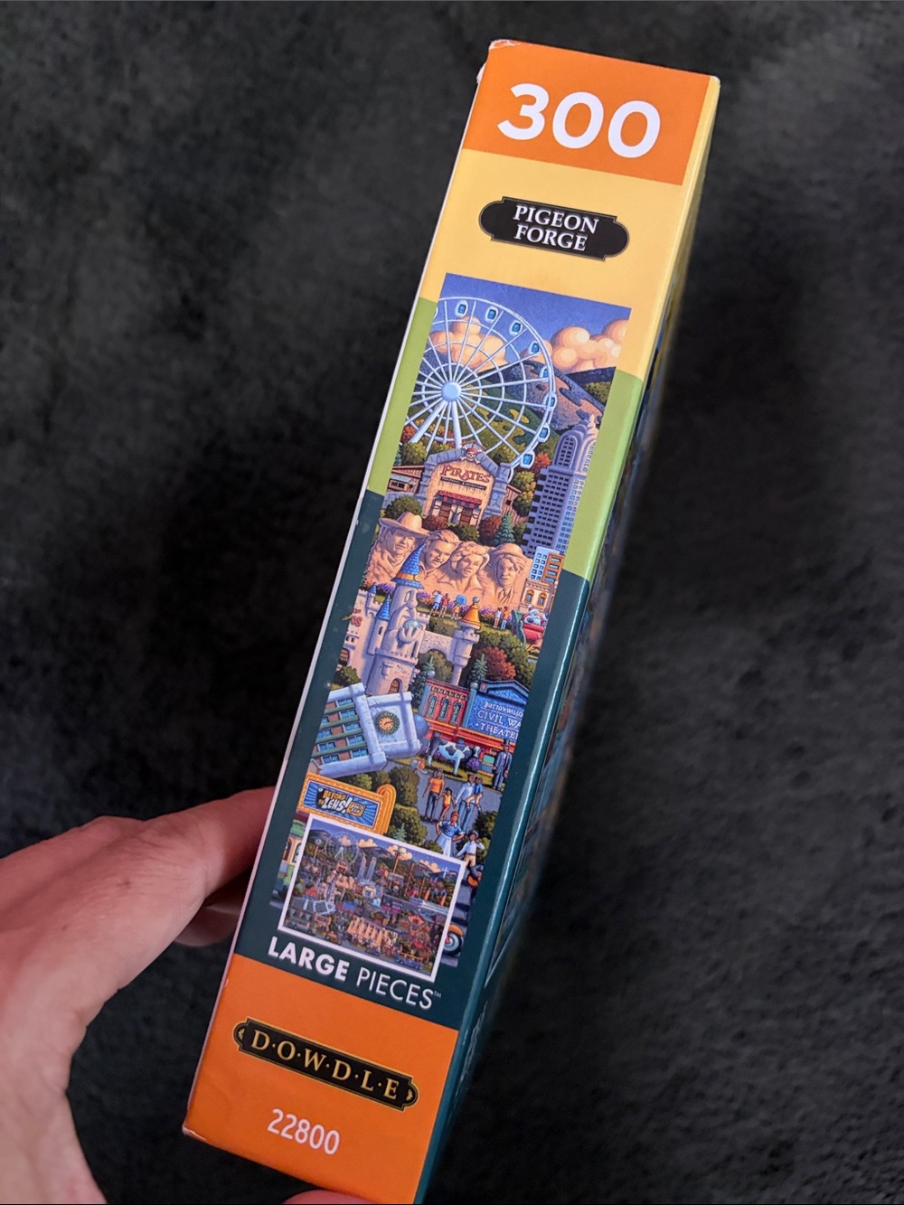 Pigeon Forge 300-Piece Jigsaw Puzzle - Multicolor Dollywood - Picture 3 of 8